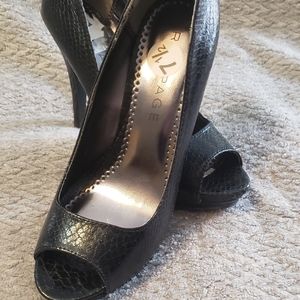 Black peeptoe pumps snakeskin embossed size 7.5
